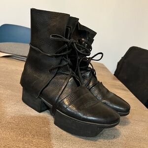 Trippen Black Leather Lace Up Platform Boots Size 38